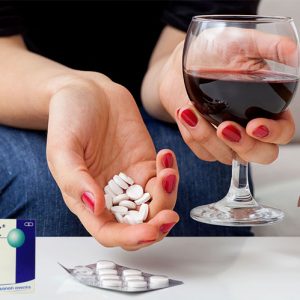 使蒂諾斯（Stilnox）和酒精配合：究竟睡眠藥還是毒藥？